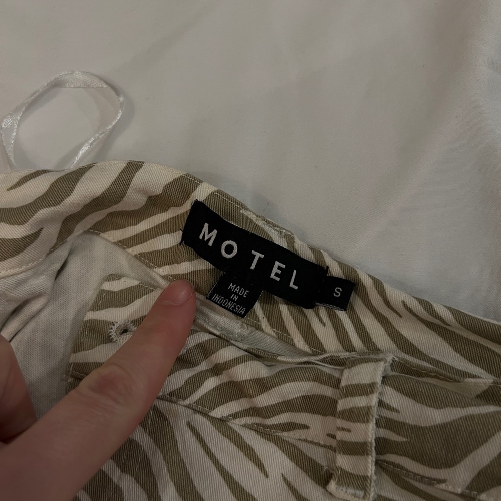 Motel Rocks Beige Zebra Print Pants - Picture 5 of 6